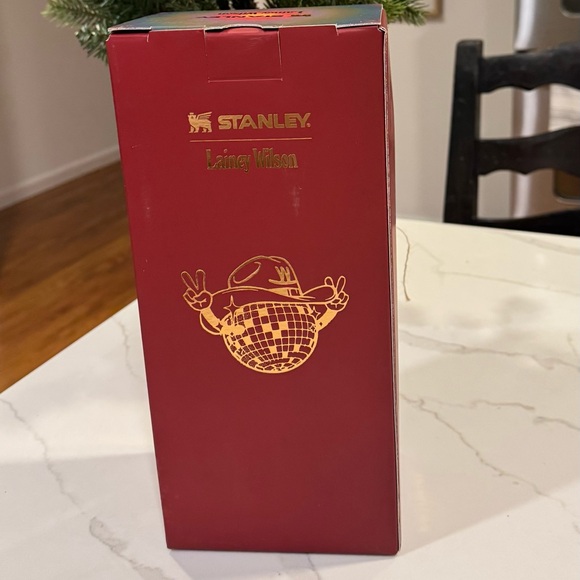 Stanley X Lainey Wilson Country Gold - Picture 2 of 5